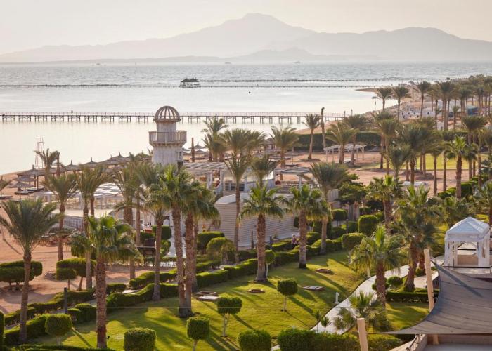 Coral Sea Holiday Resort and Aqua Park