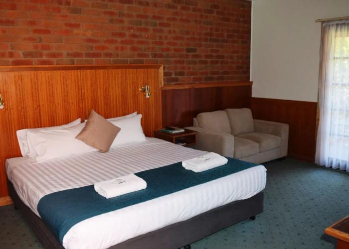 Early Australian Motor Inn