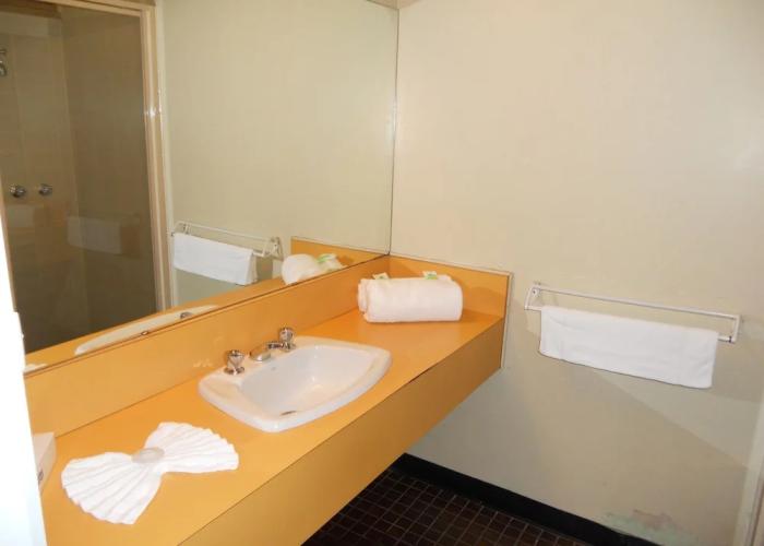 Cottonwood Motor Inn