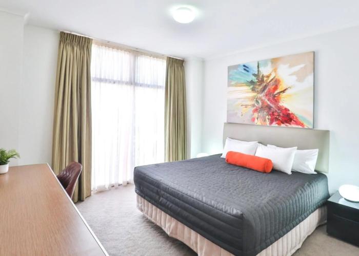 Indulge Apartments - Ontario