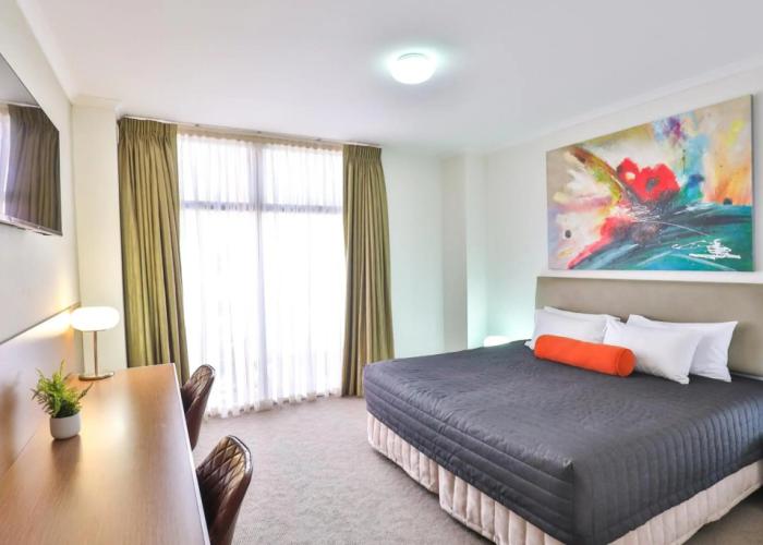 Indulge Apartments - Ontario