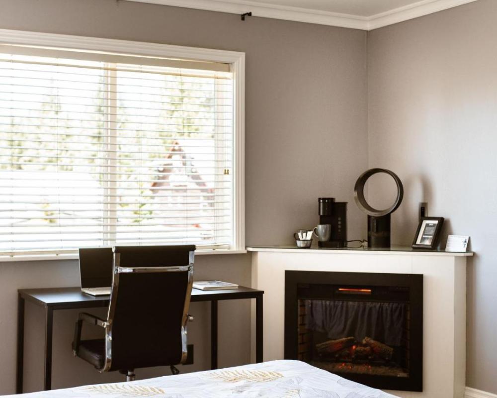 фото Big Bear Spa Suites