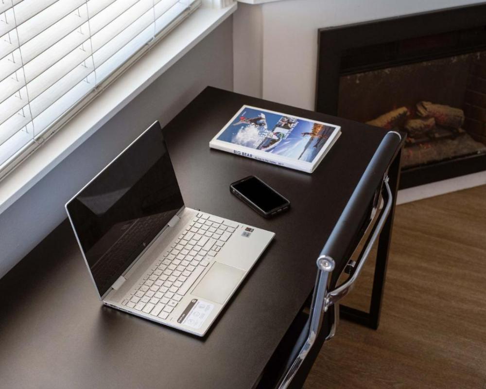 фото Big Bear Spa Suites