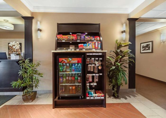Best Western Plus Peace River Hotel & Suites
