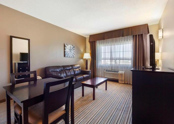 Best Western Plus Peace River Hotel & Suites
