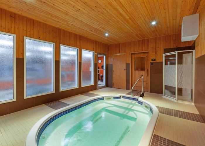 Best Western Plus Peace River Hotel & Suites