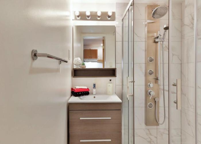 100 METERS to SUBWAY - Montcalm condos