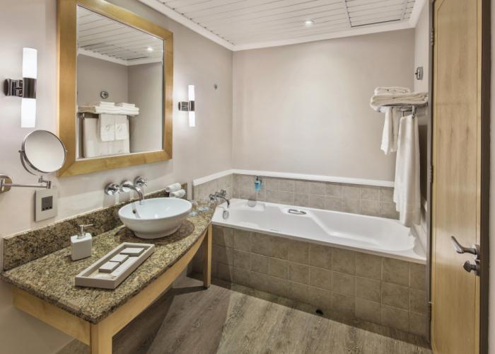 Le Suffren Hotel & Marina