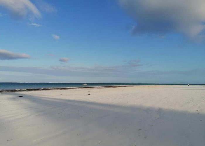 Kusini Beach Cottages
