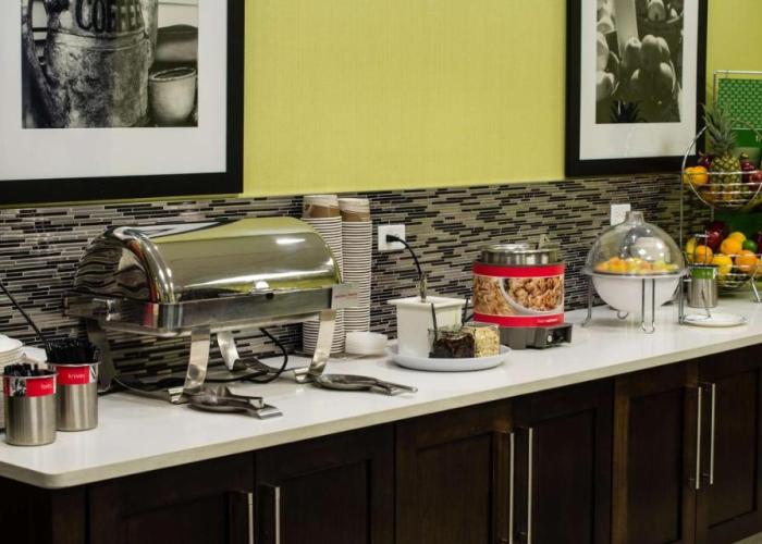 Hampton Inn & Suites East Gate Regina
