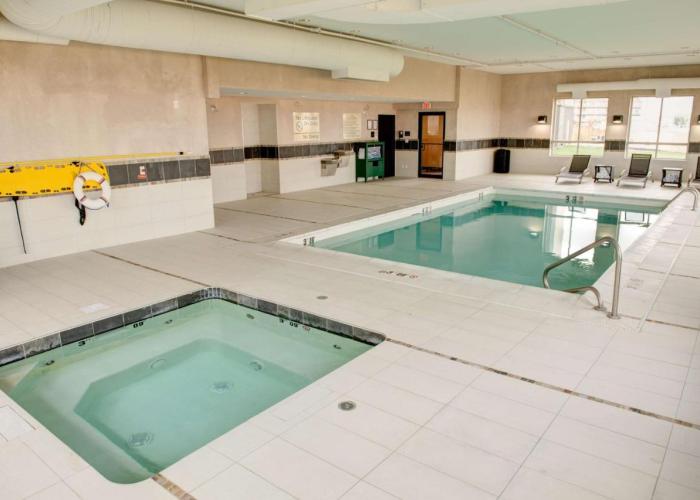 Hampton Inn & Suites East Gate Regina