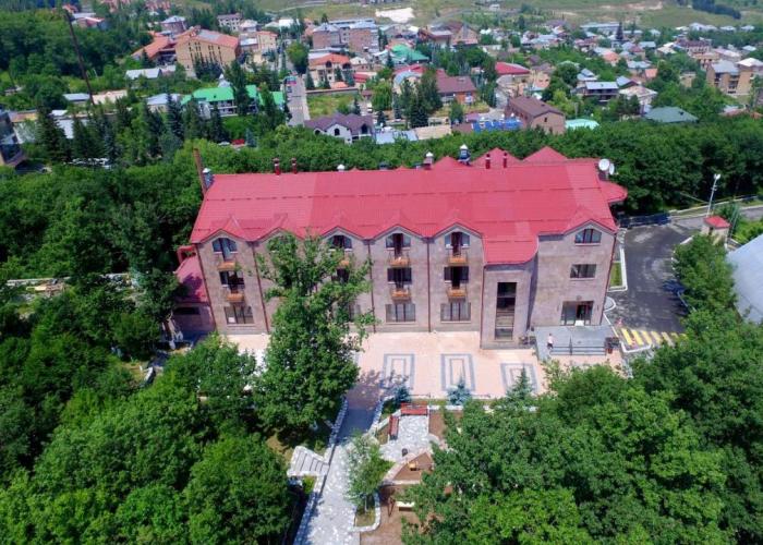 Alpina Hotel