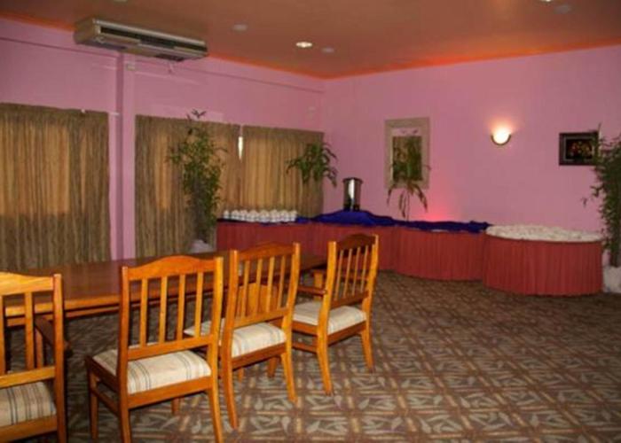 Hideaway Hotel