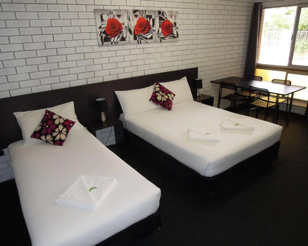 фото Jackaroo Apartments