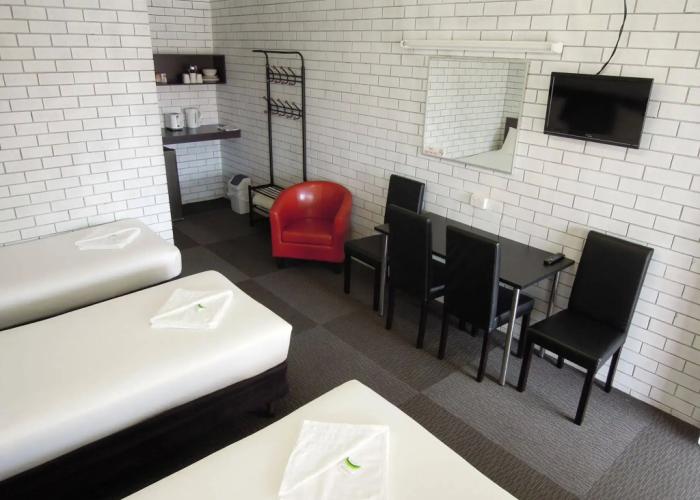 Jackaroo Apartments