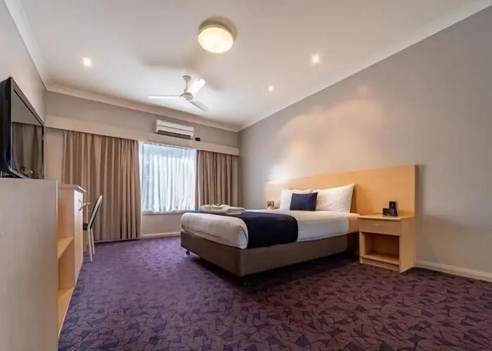 Albert Motel