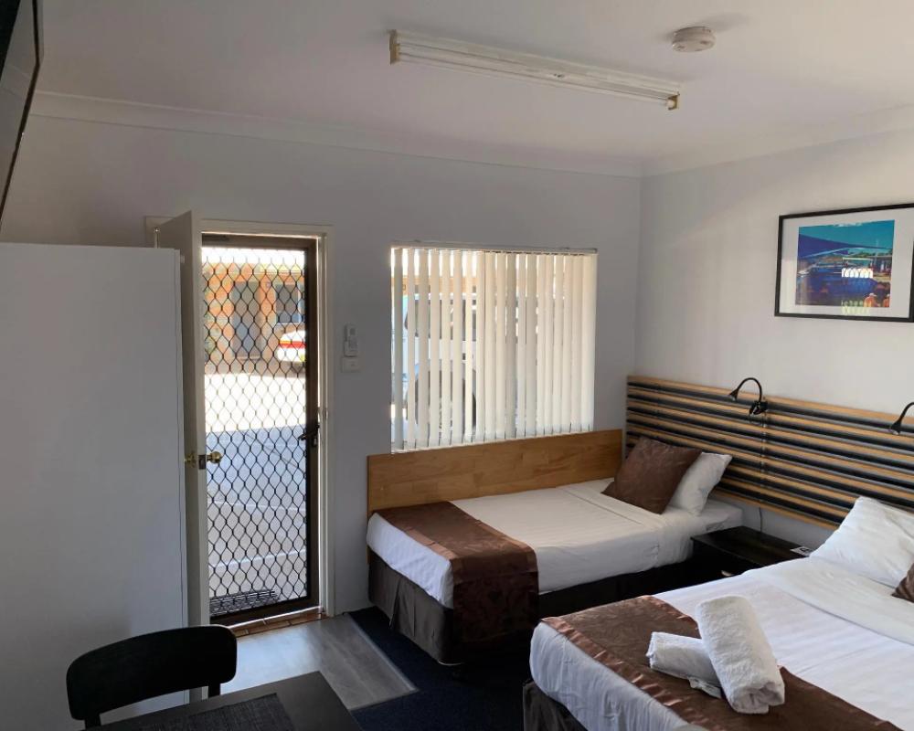 фото Baths Motel
