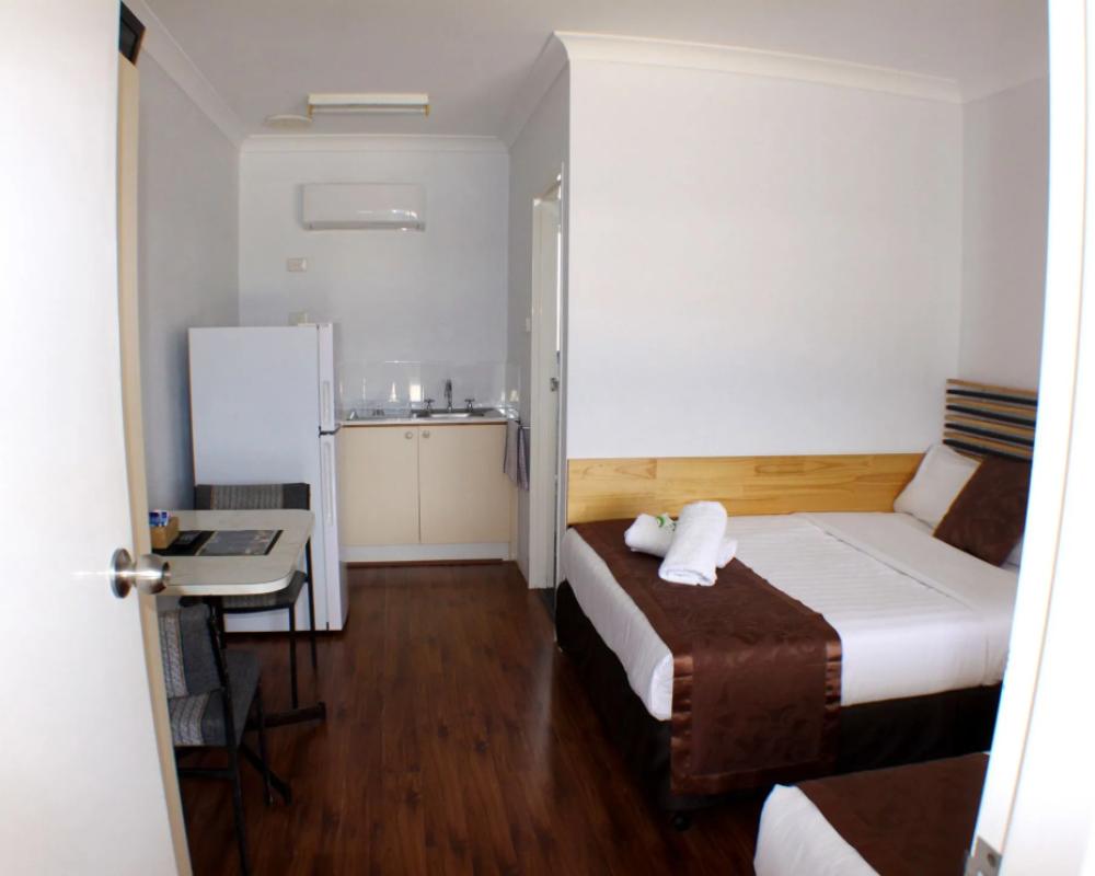 фото Baths Motel