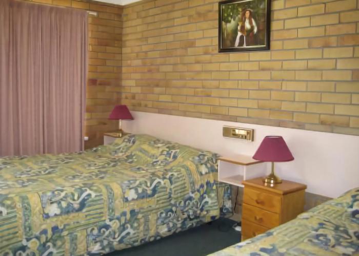 The Phoenix Artesian Spa Resort and Accommodation