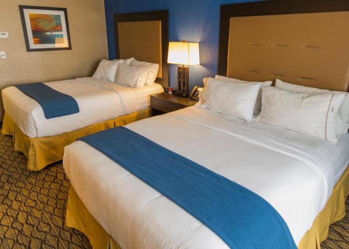 Holiday Inn Express Thunder Bay, an IHG Hotel