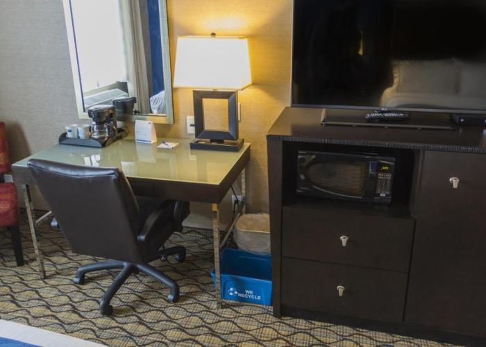 Holiday Inn Express Thunder Bay, an IHG Hotel