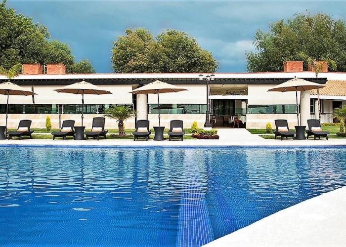 Hotel Ecce Inn & Spa