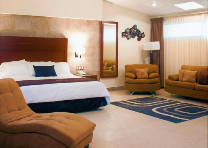 Hotel Ecce Inn & Spa