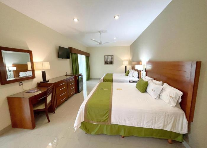Hotel Ecce Inn & Spa