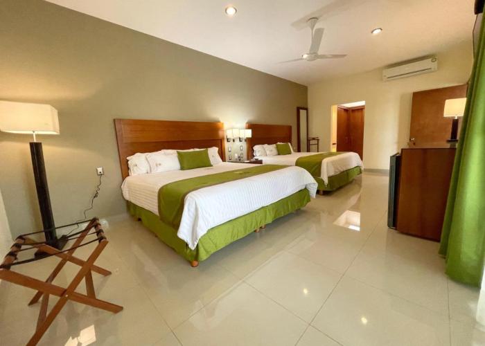 Hotel Ecce Inn & Spa