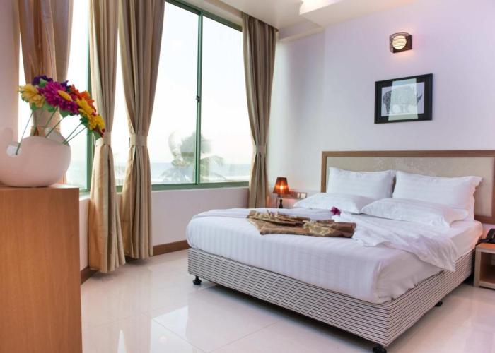 Season Holidays at Hulhumale with Transfer