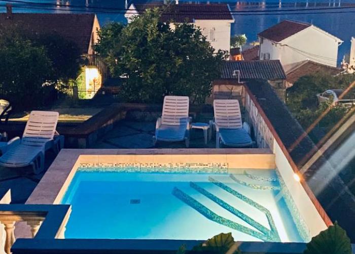 INO Apartments