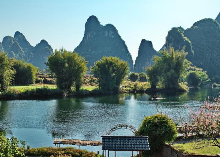 Yangshuo Mountain Retreat