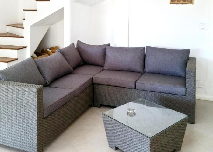 4 bedrooms villa with private pool enclosed garden and wifi at Mahebourg 1 km away from the beach