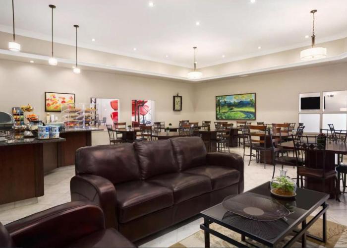 Ramada by Wyndham Emerald Park/Regina East