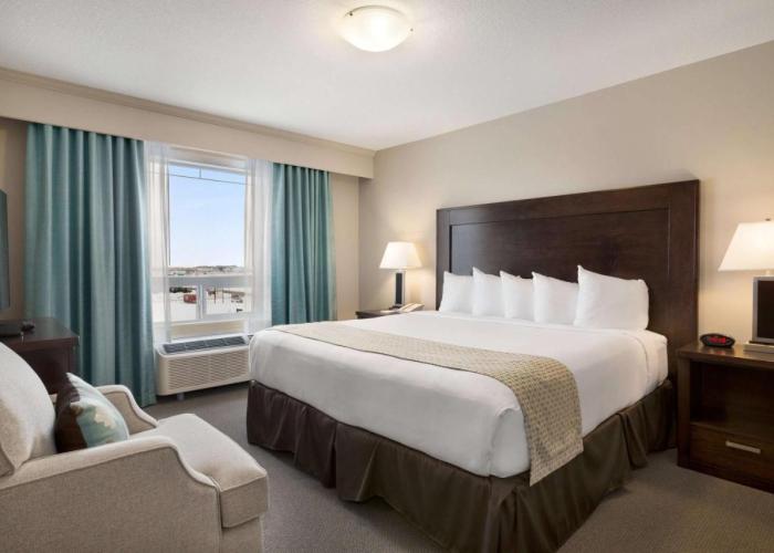 Ramada by Wyndham Emerald Park/Regina East