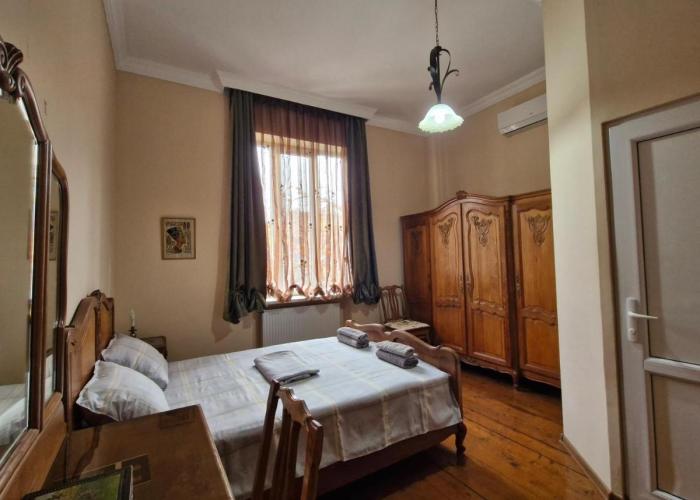 Tamari Guest House