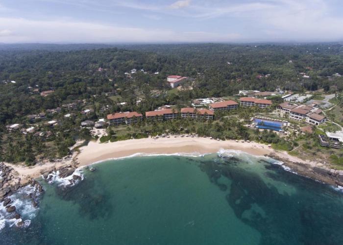 Anantara Peace Haven Tangalle Resort