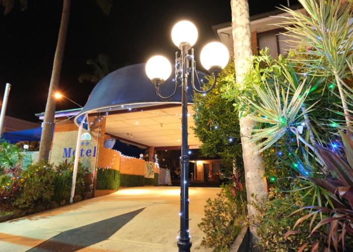 Sapphire Palms Motel