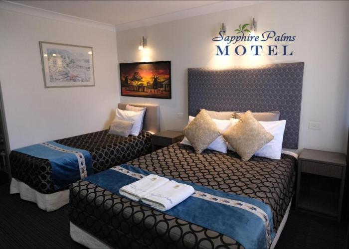 Sapphire Palms Motel