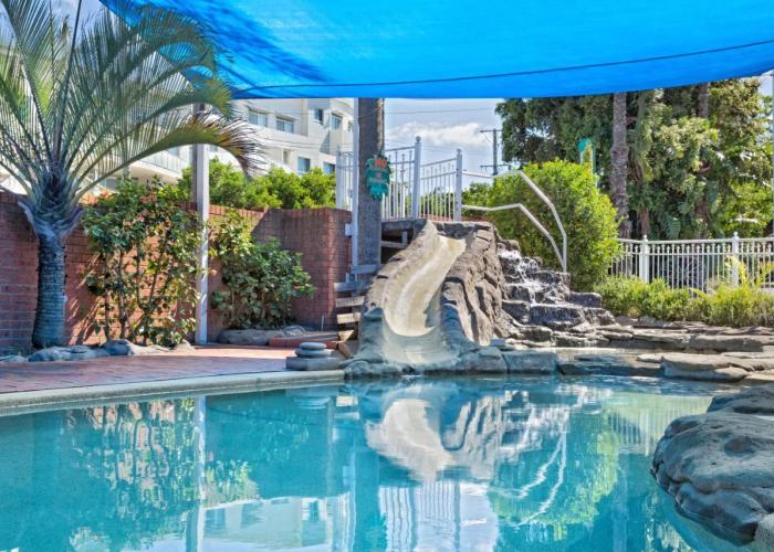 Sapphire Palms Motel