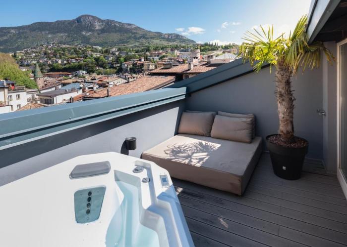 HEART OF TRENTO apartments