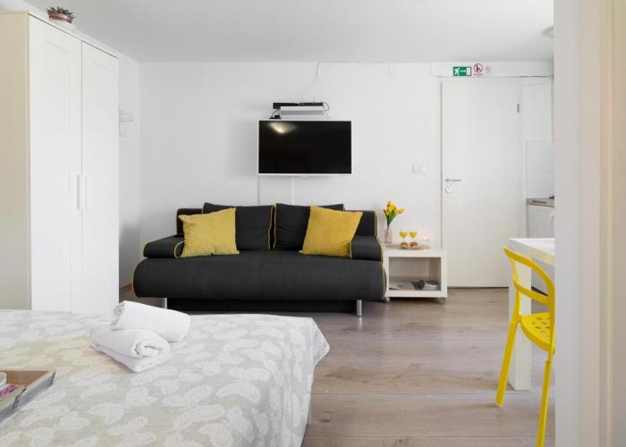Guest House Babina - Apartments King & Queen