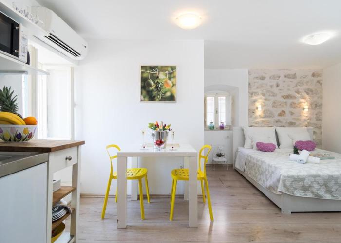 Guest House Babina - Apartments King & Queen