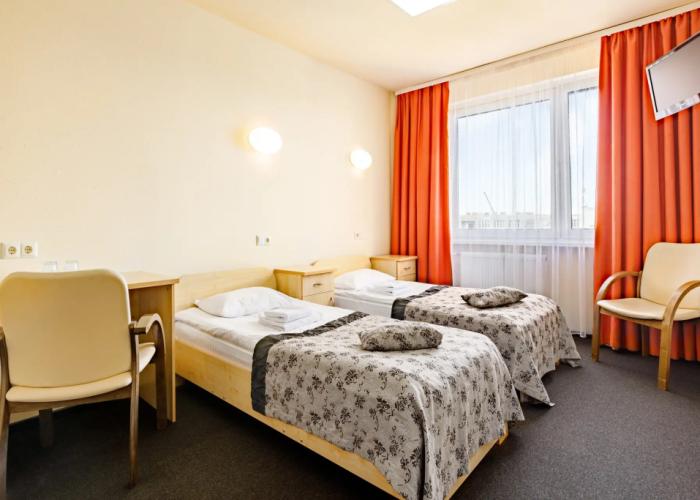 Hotel East Time