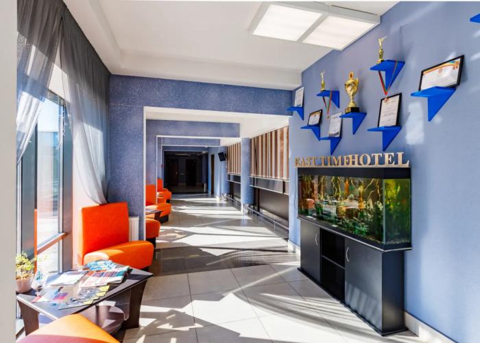 Hotel East Time