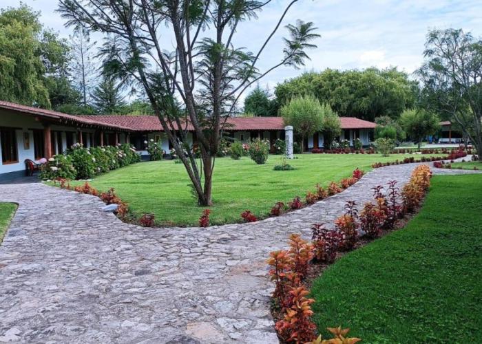 Ensenada Hotel y Campo