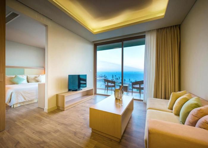 FLC Luxury Hotel Samson