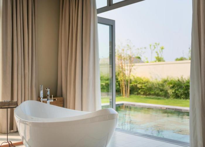 FLC Luxury Hotel Samson