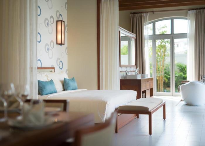 FLC Luxury Hotel Samson