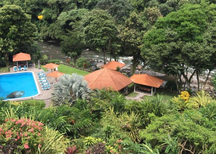 Cabanas Rio Encantado
